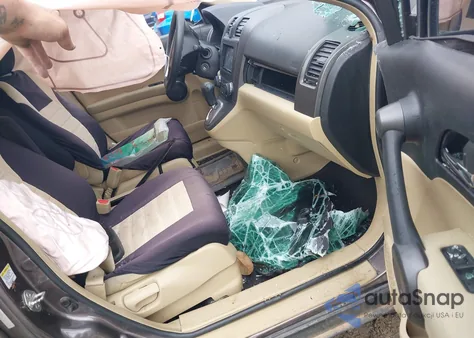 2011 Honda Cr-V Lx z USA, uszkodzony, nr VIN 5J6RE3H3XBL010040